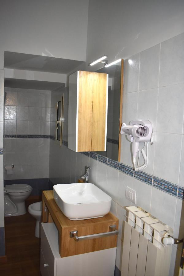Casa Vacanze Oikia - Room Orchidea Nápoles Exterior foto